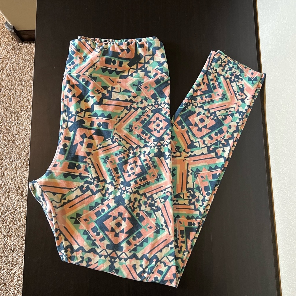 Lularoe tall and curvy leggings